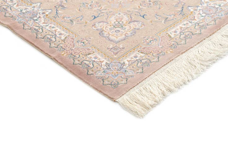 Detail image of 6' 7 x 9' 10 Ghom Design Rug
