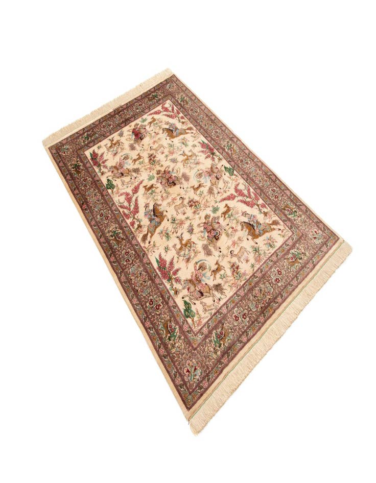 Detail image of 4' 4 x 6' 5 Ghom Rug