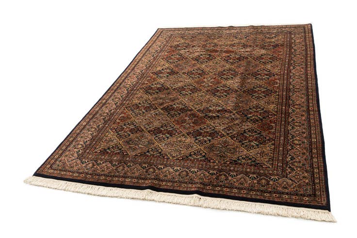 Detail image of 6' 4 x 9' 10 Hand Knotted Ghom Oriental Wool Rug