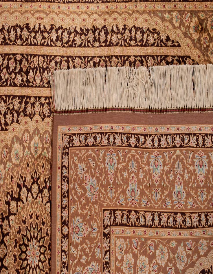 Detail image of 4' 6 x 6' 8 Ghom Silk Rug