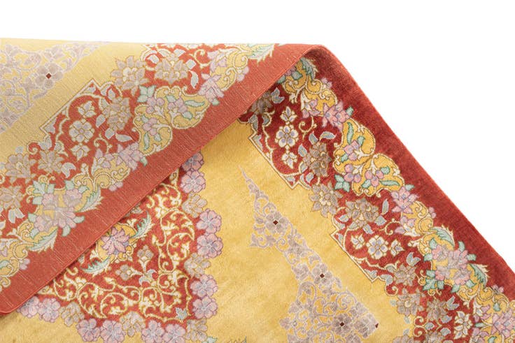 Detail image of 60cm x 90cm Ghom Silk Alfombra