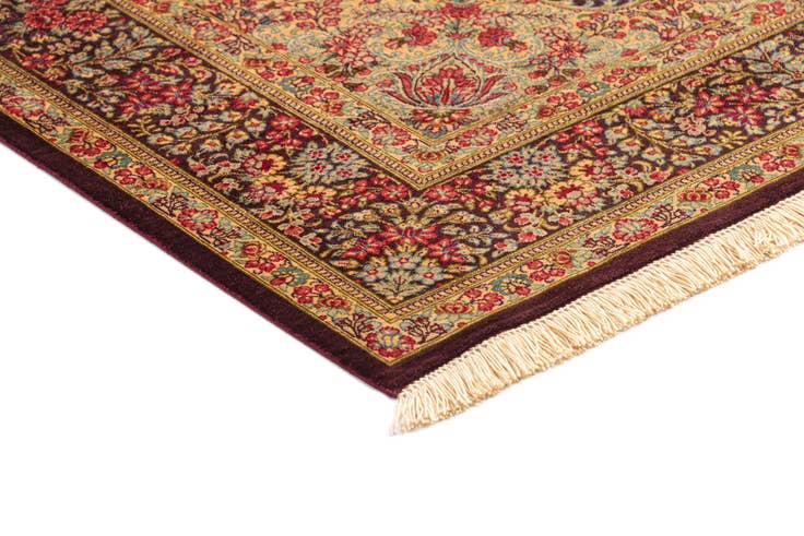 Detail image of 3' 3 x 4' 11 Ghom Silk Rug