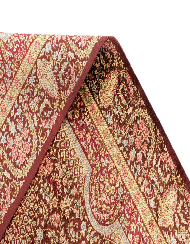 Detail image of 3' 3 x 5' 1 Ghom Silk Rug
