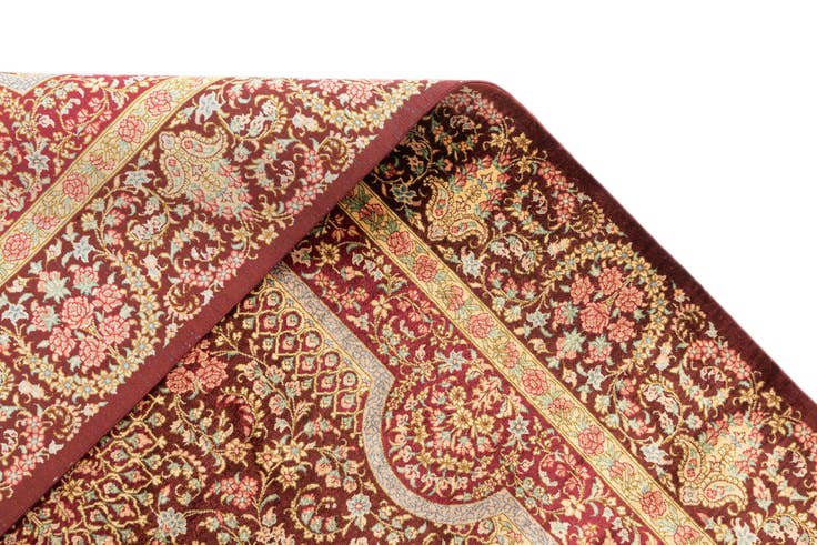 Detail image of 3' 3 x 5' 1 Ghom Silk Rug