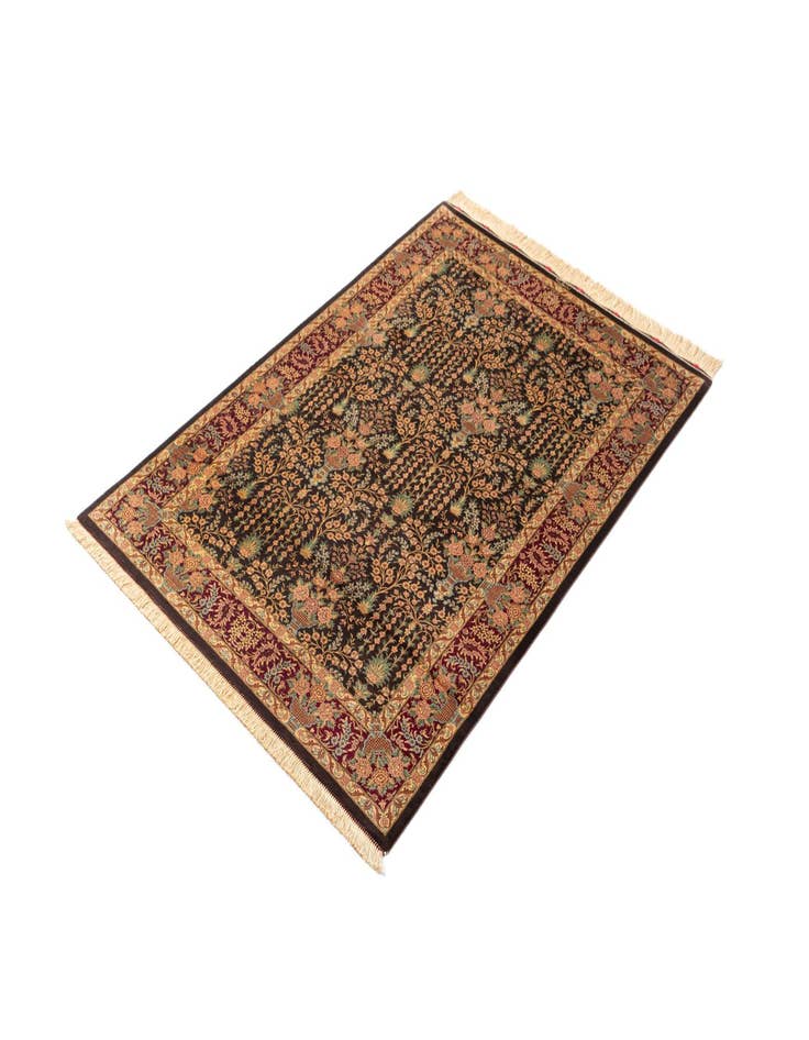 Detail image of 3' 2 x 4' 10 Ghom Silk Rug