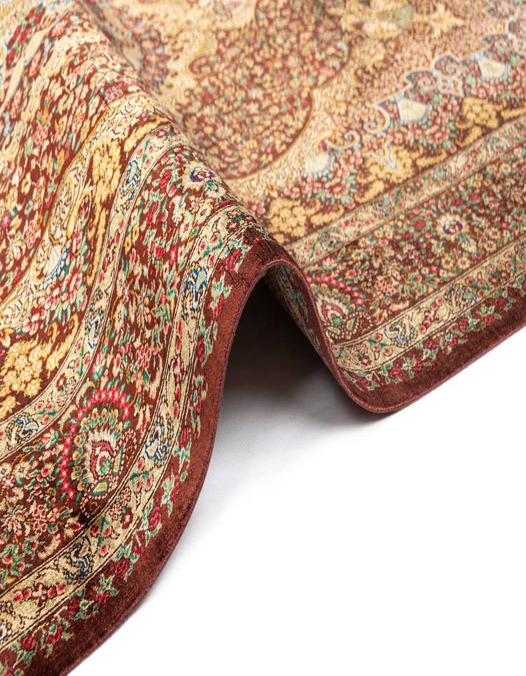Detail image of 3' 1 x 5' Ghom Silk Rug