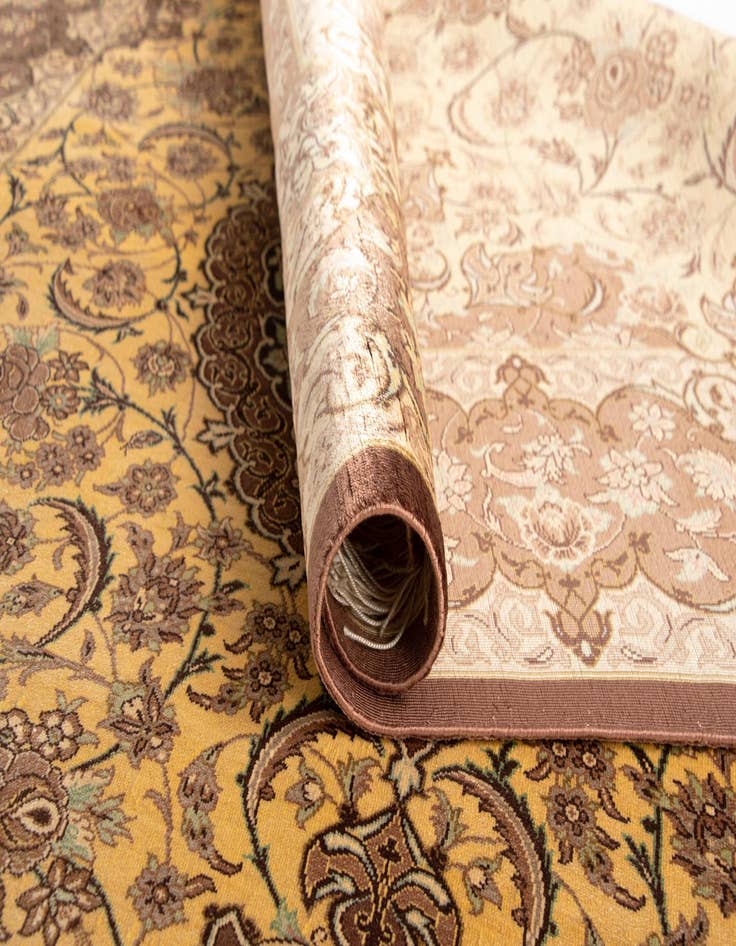 Detail image of 3' 3 x 5' Ghom Silk Rug