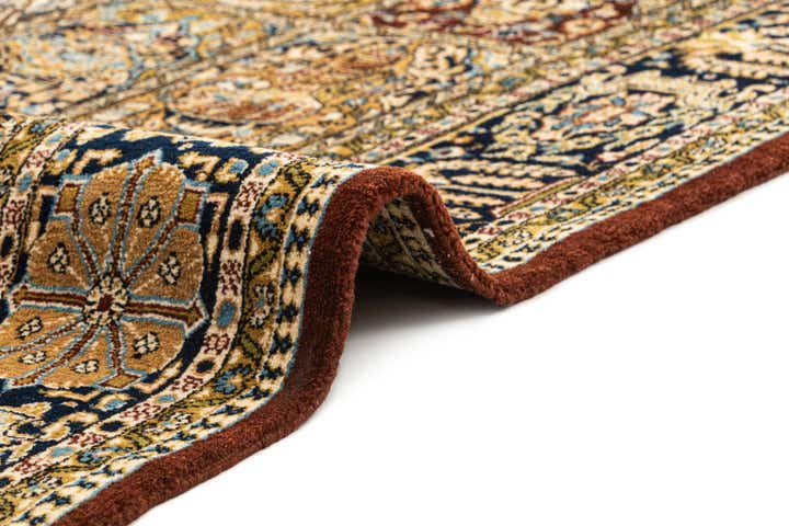4' 7 x 6' 10 Ghom Silk Rug