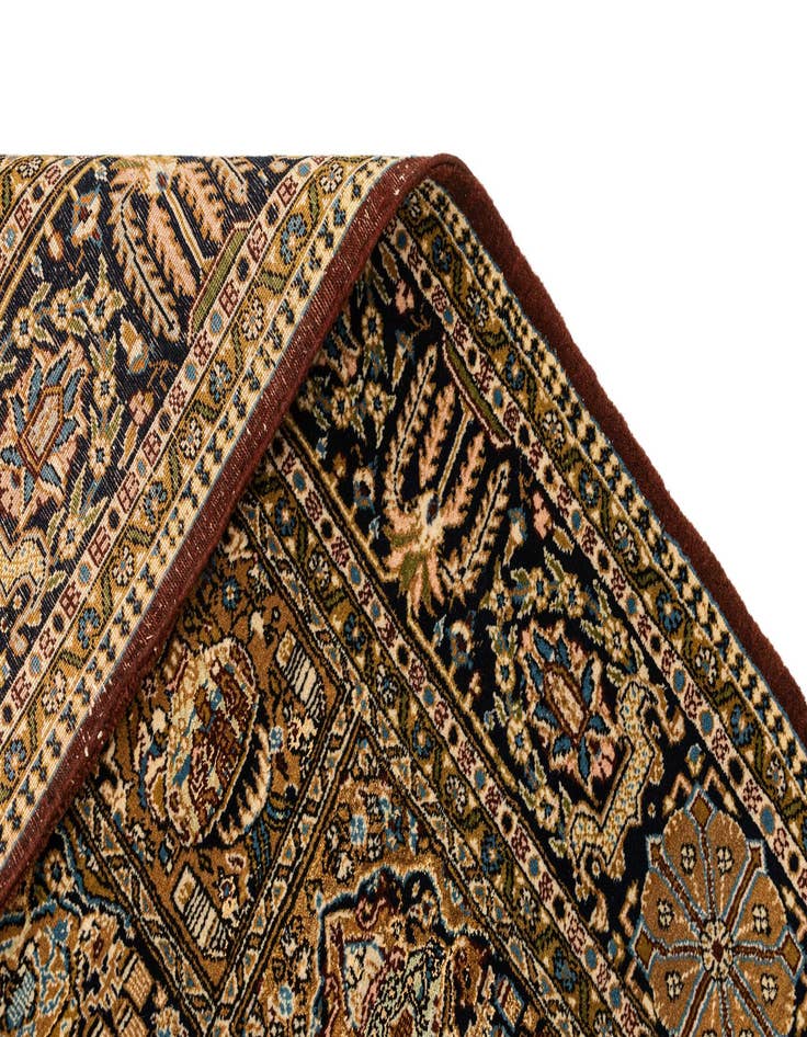Detail image of 4' 7 x 6' 10 Ghom Silk Rug