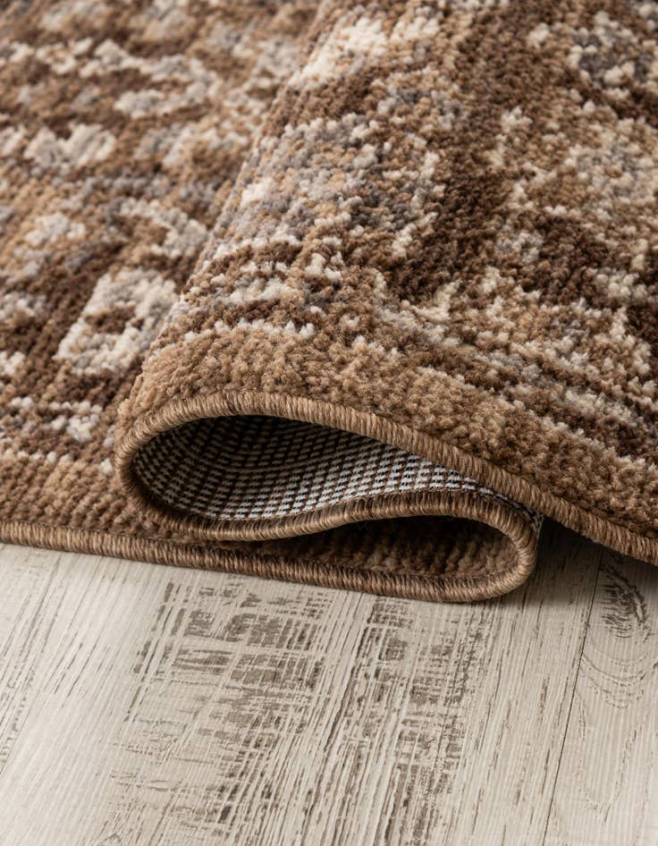 Detail image of 9' x 12' 6 Grand Tradition Rug