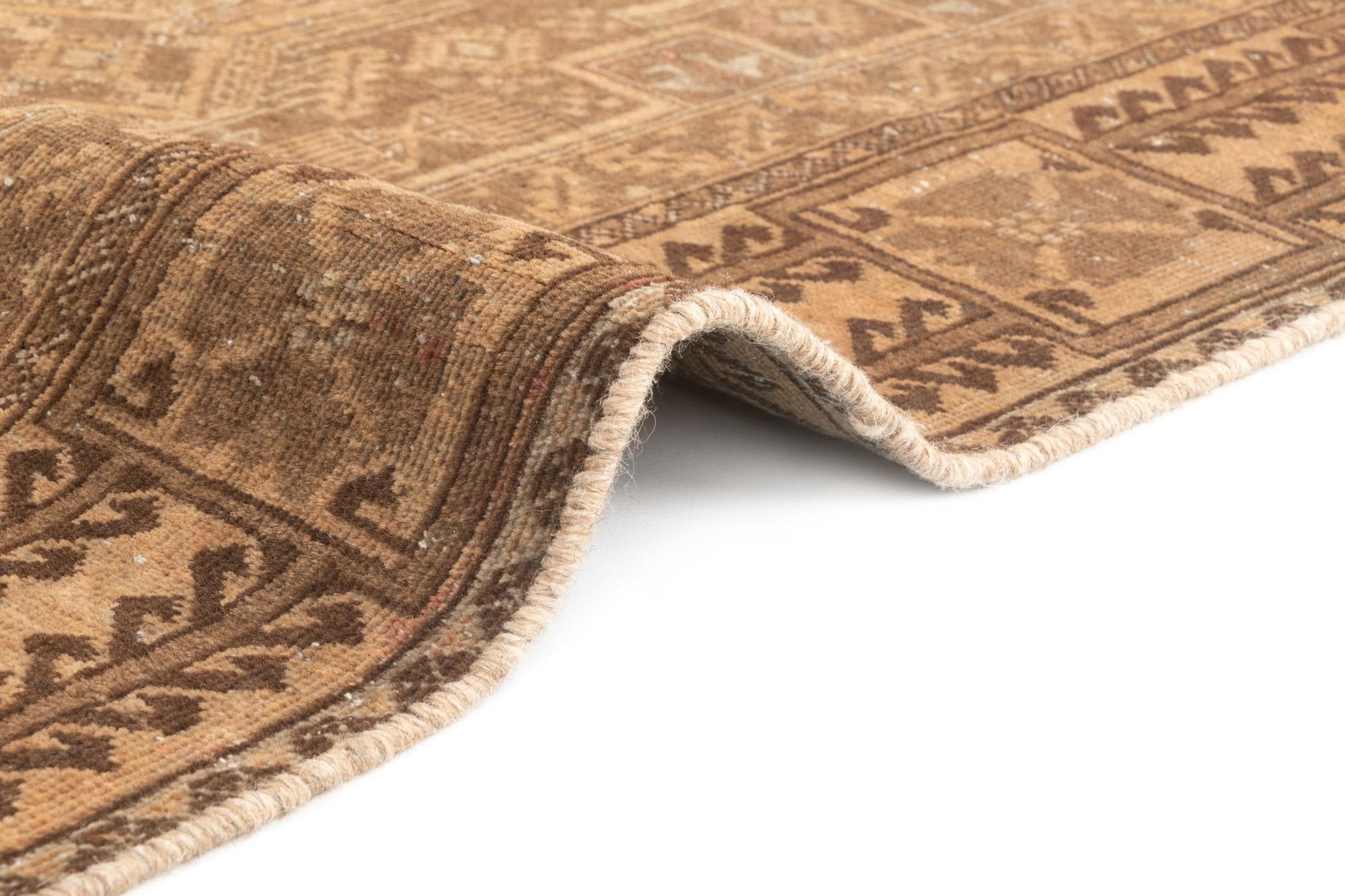 2' 9 x 5' 10 Hamedan Rug
