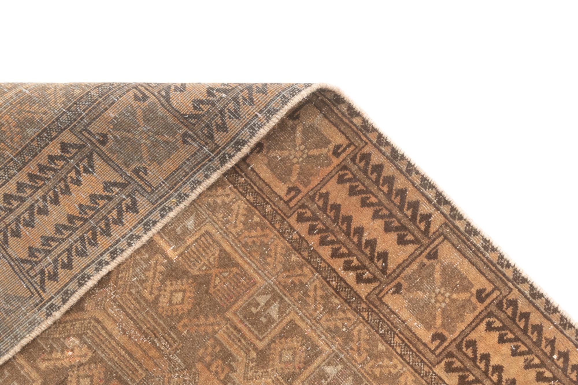 2' 9 x 5' 10 Hamedan Rug
