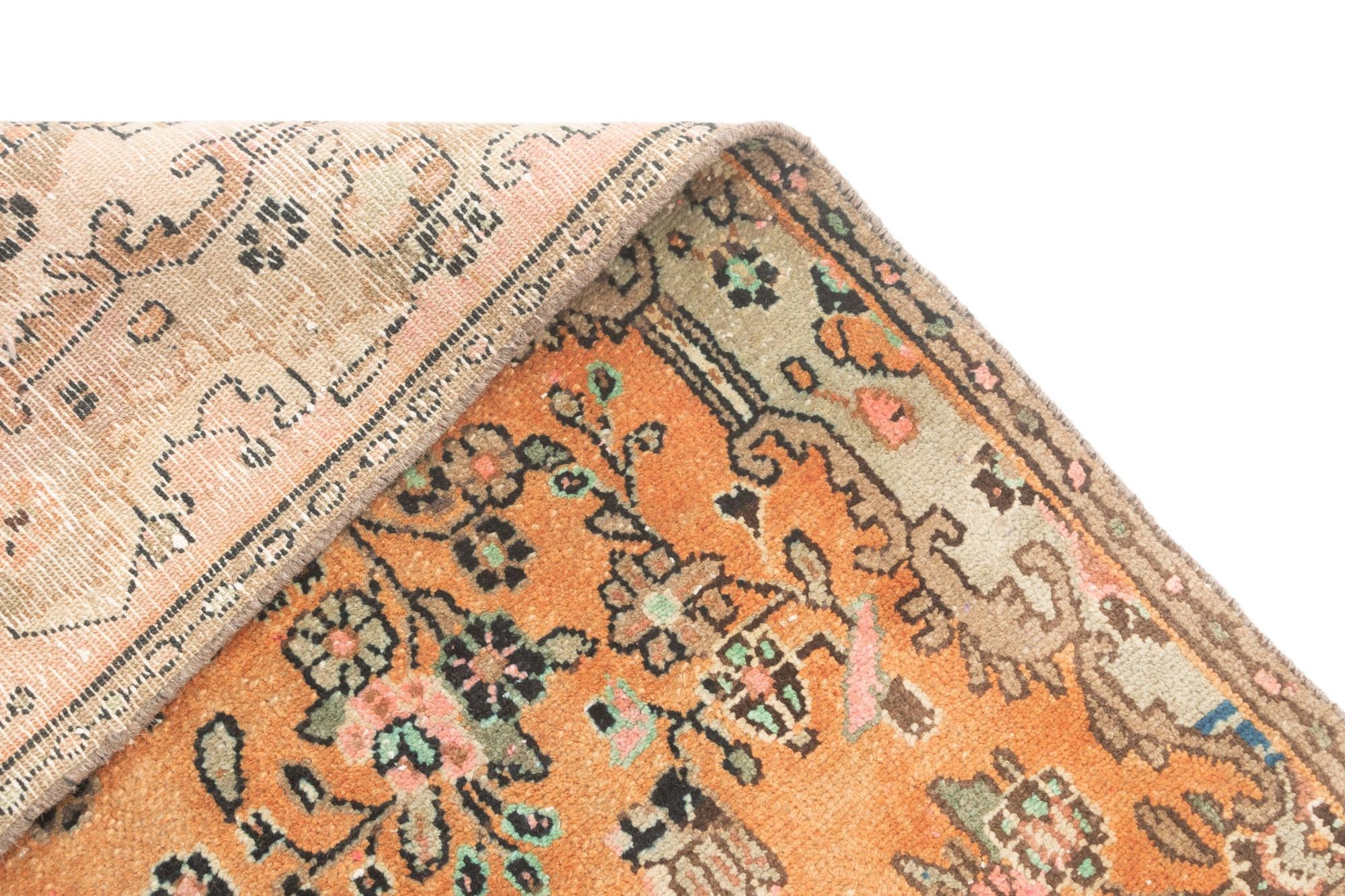 4' 11 x 8' 4 Hamedan Rug