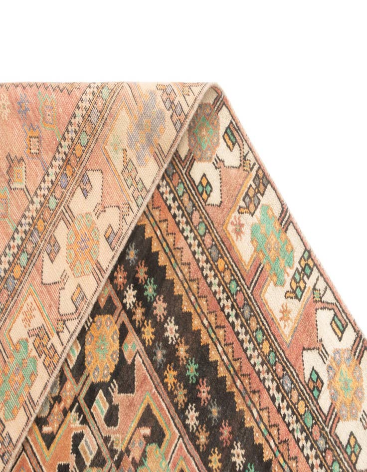 Detail image of 5' 6 x 9' 5 Hamedan Rug