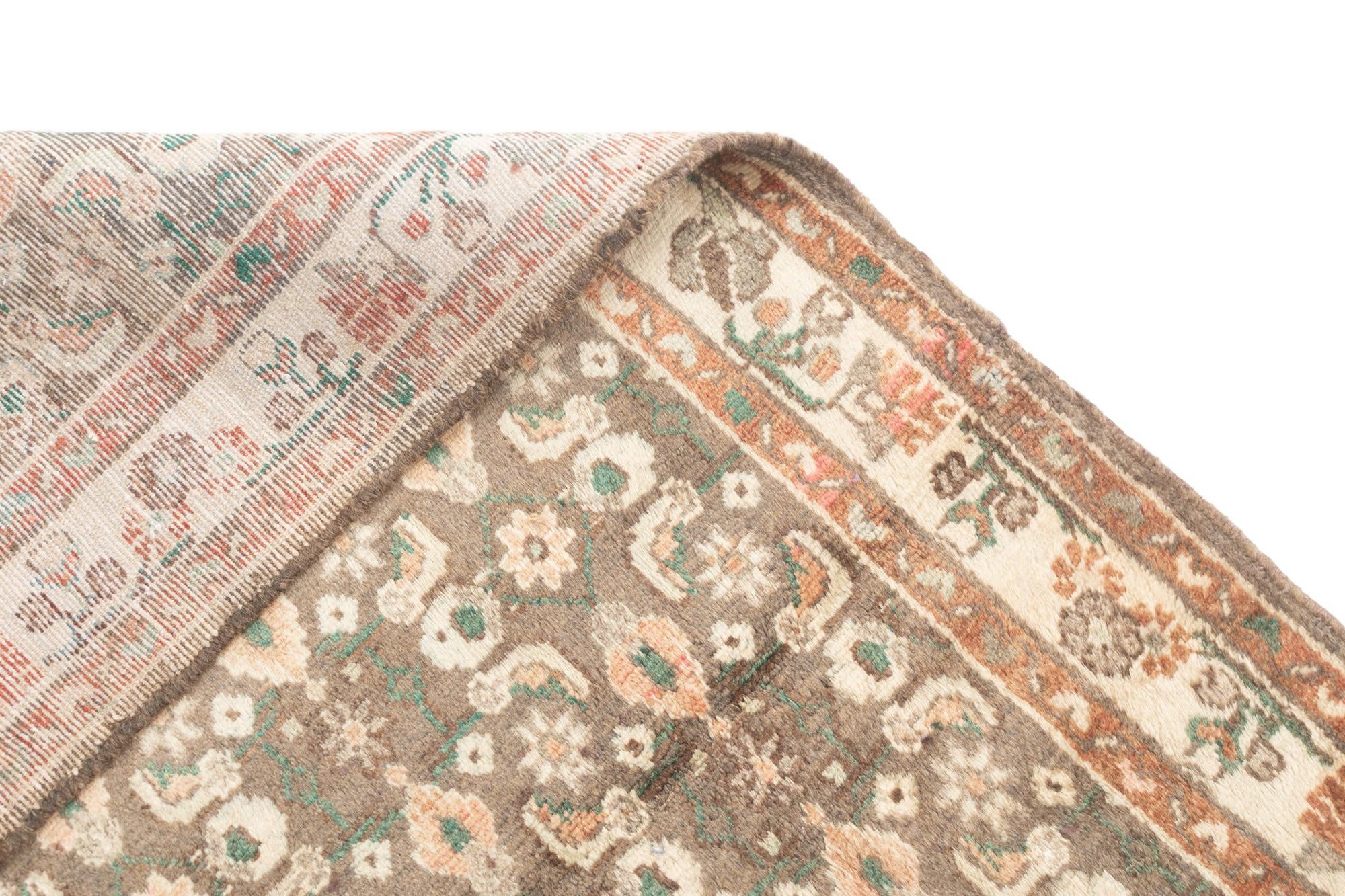 4' 1 x 9' 4 Hamedan Rug