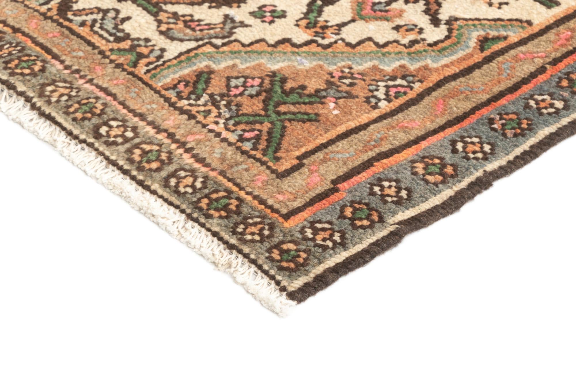 4' 10 x 8' 2 Hamedan Rug