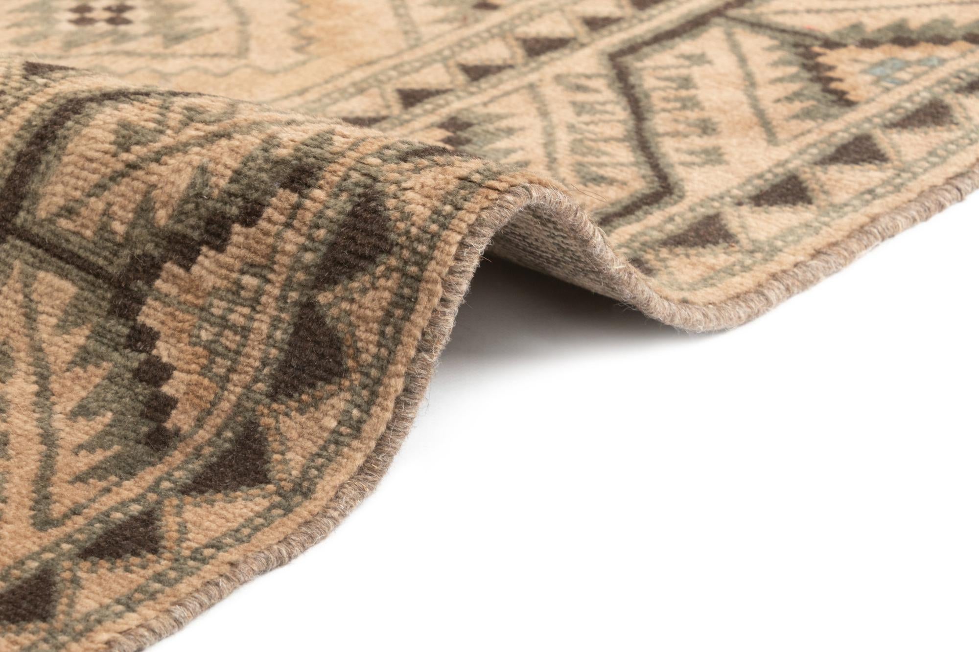 5' 2 x 9' 7 Hamedan Rug