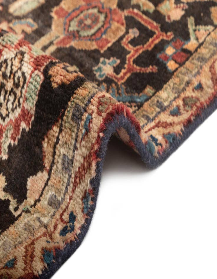 Detail image of 4' 1 x 6' Hamedan Rug
