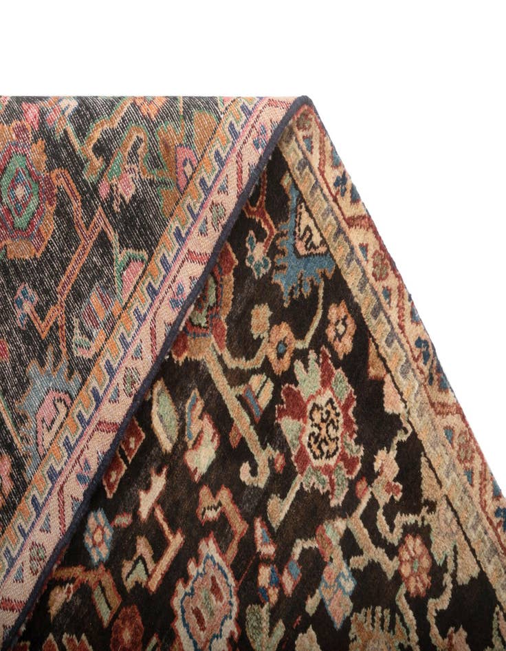 Detail image of 4' 1 x 6' Hamedan Rug