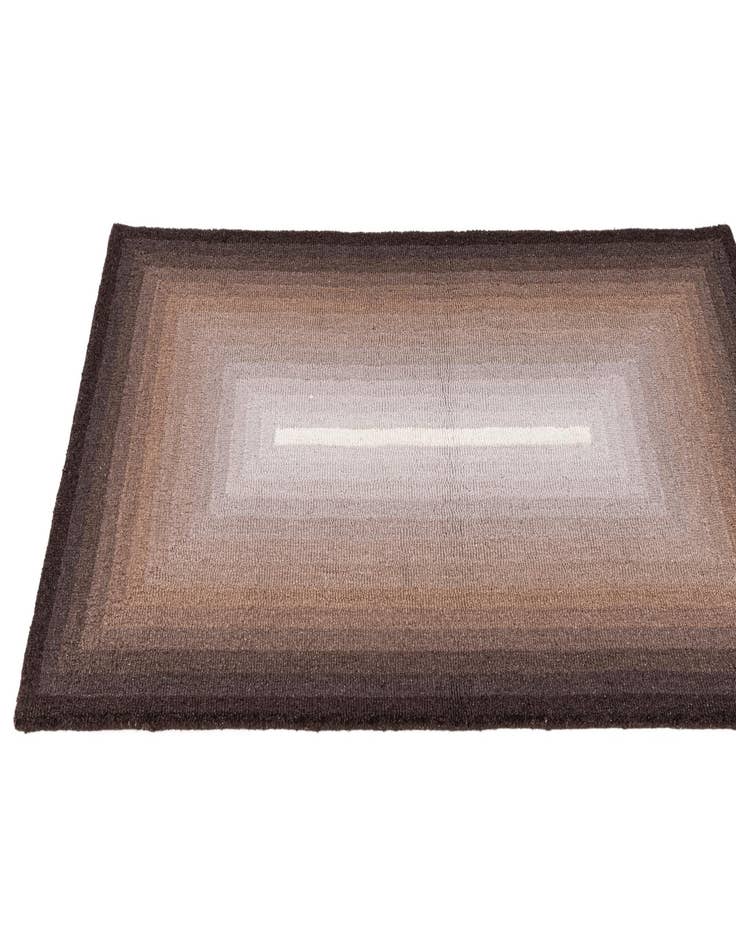 Detail image of 3' 2 x 5' Hand Tufted Wool Rug