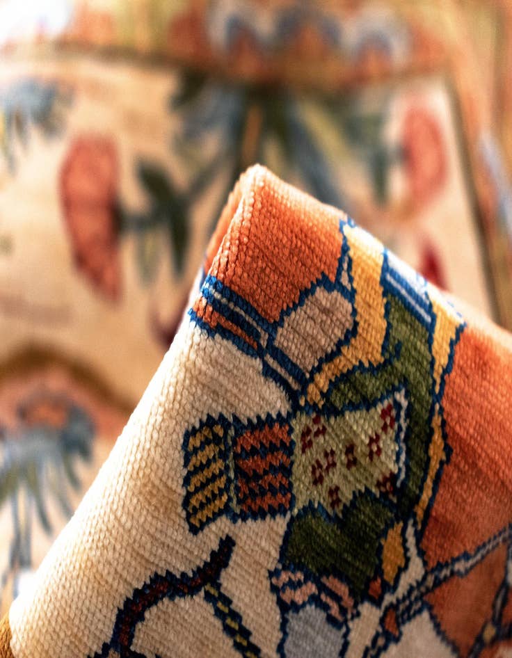 Detail image of 2' 4 x 2' 7 Hereke Silk Rug