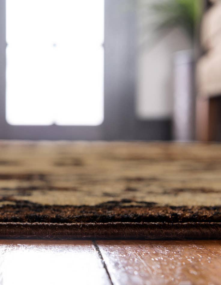 Detail image of 10' x 13' Heris Rug