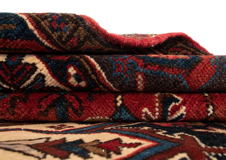 7' 1 x 9' 3 Heriz Wool Rug
