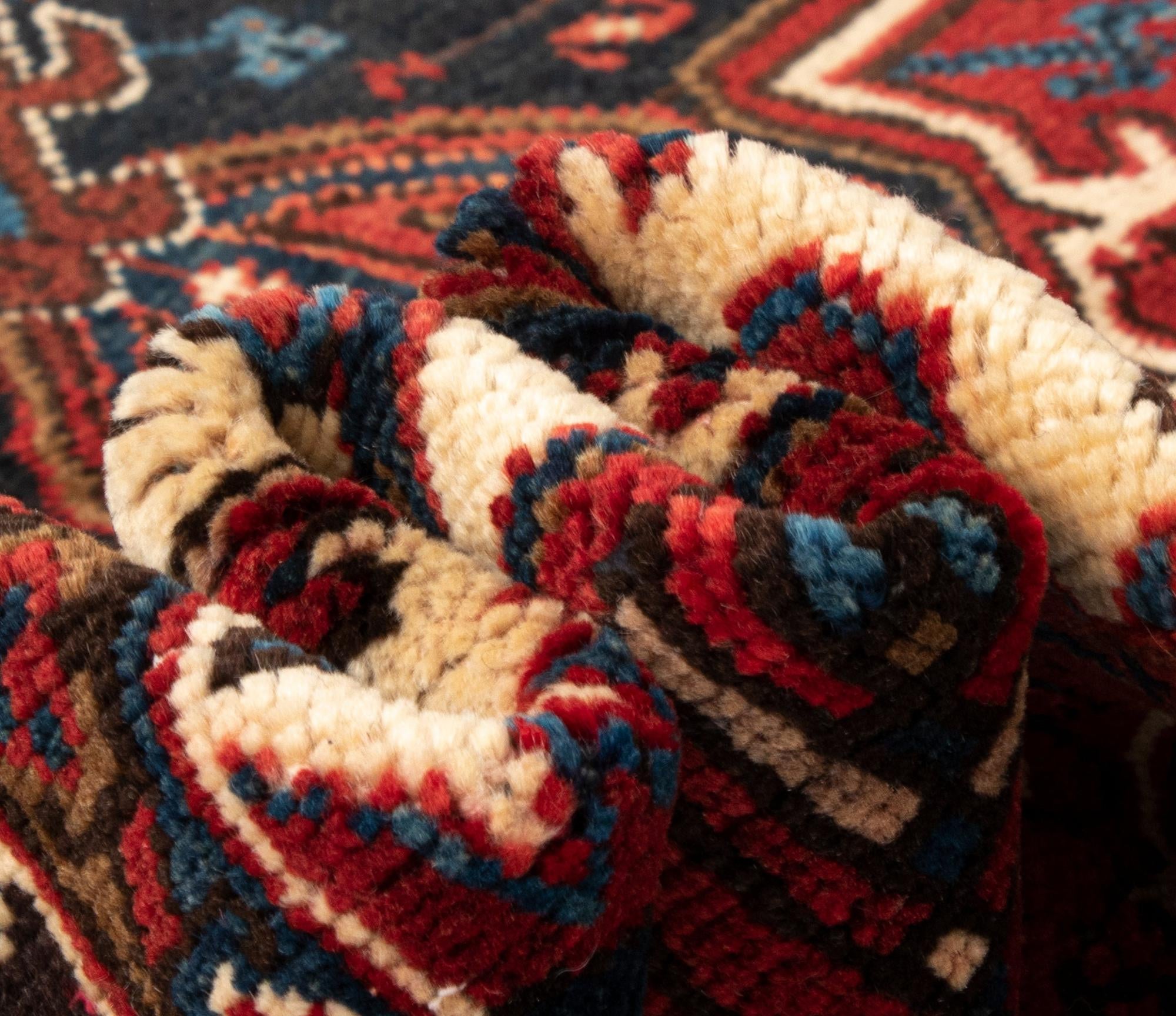 7' 1 x 9' 3 Heriz Wool Rug