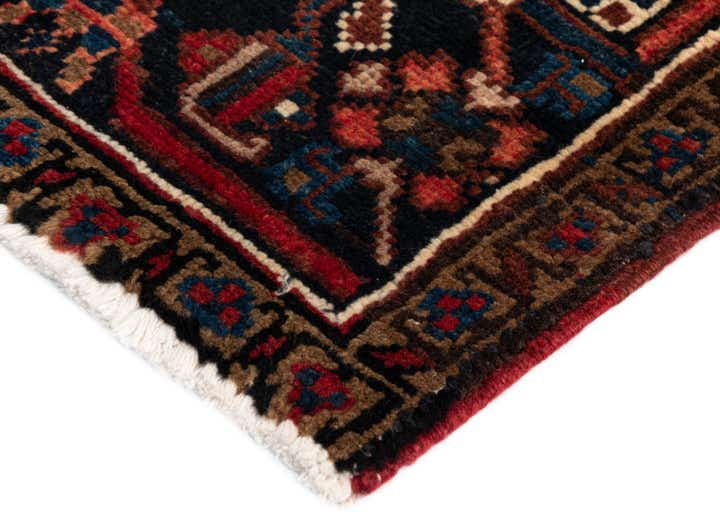 7' 1 x 9' 3 Heriz Wool Rug