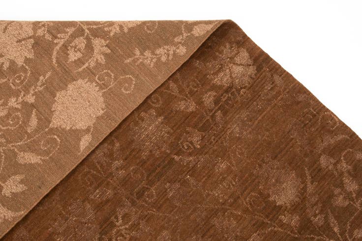 Detail image of 8' 10 x 12' Himalaya Rug