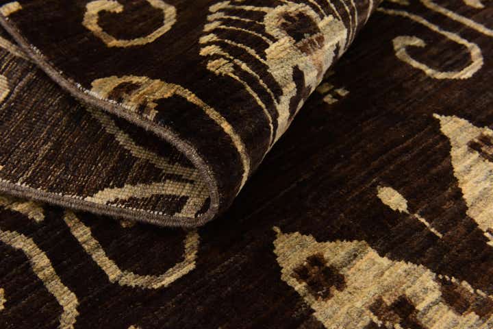 6' 10 x 9' 10 Hand Knotted Ikat Rug