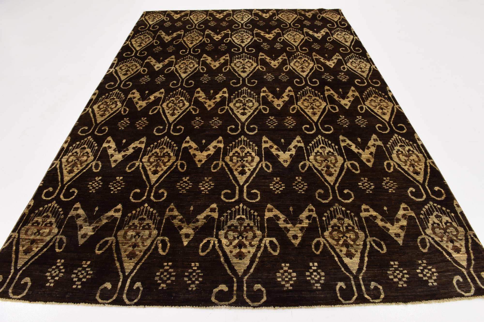 6' 10 x 9' 10 Hand Knotted Ikat Rug