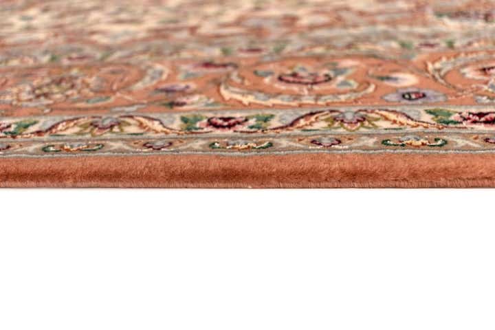 4' 9 x 7' 2 Isfahan Rug