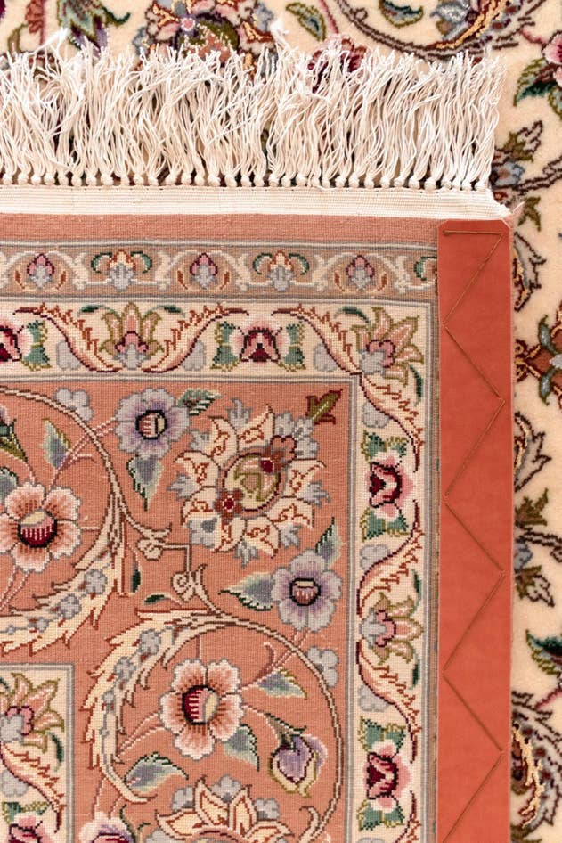 Detail image of 4' 9 x 7' 2 Isfahan Rug
