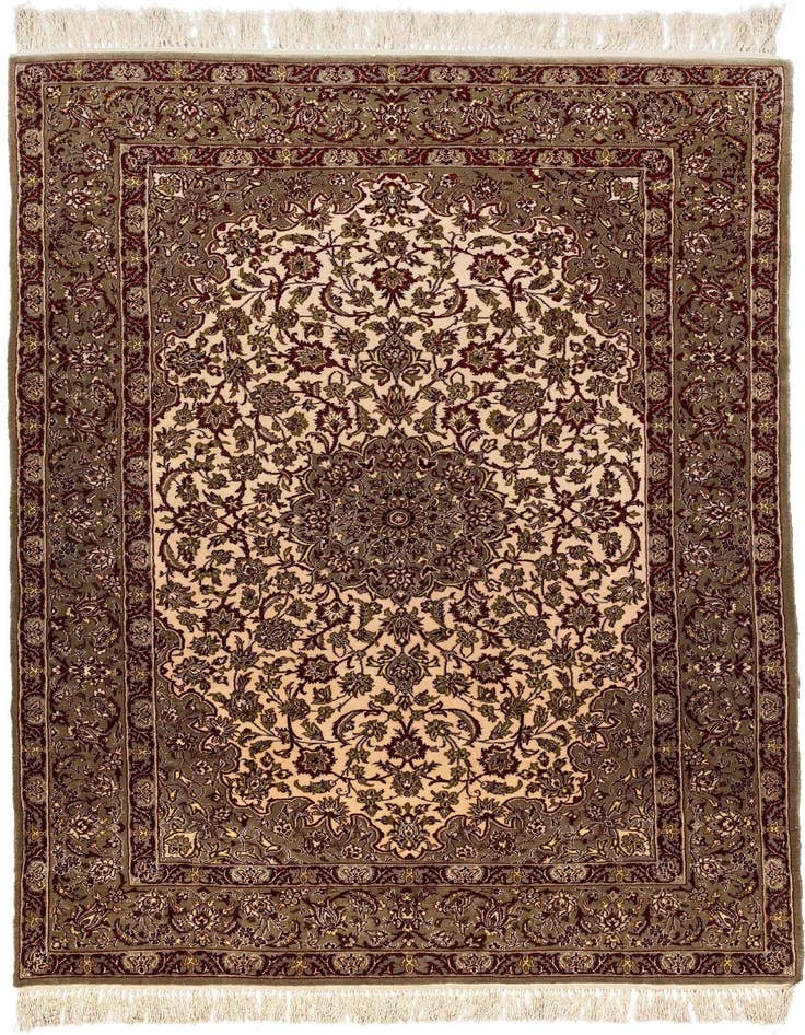Detail image of 3' 6 x 5' 6 Isfahan Rug
