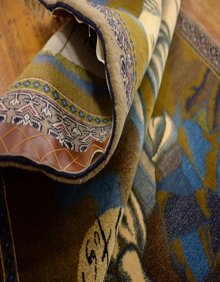 Detail image of 3' 9 x 5' 8  Hand Knotted Isfahan Persian Rug