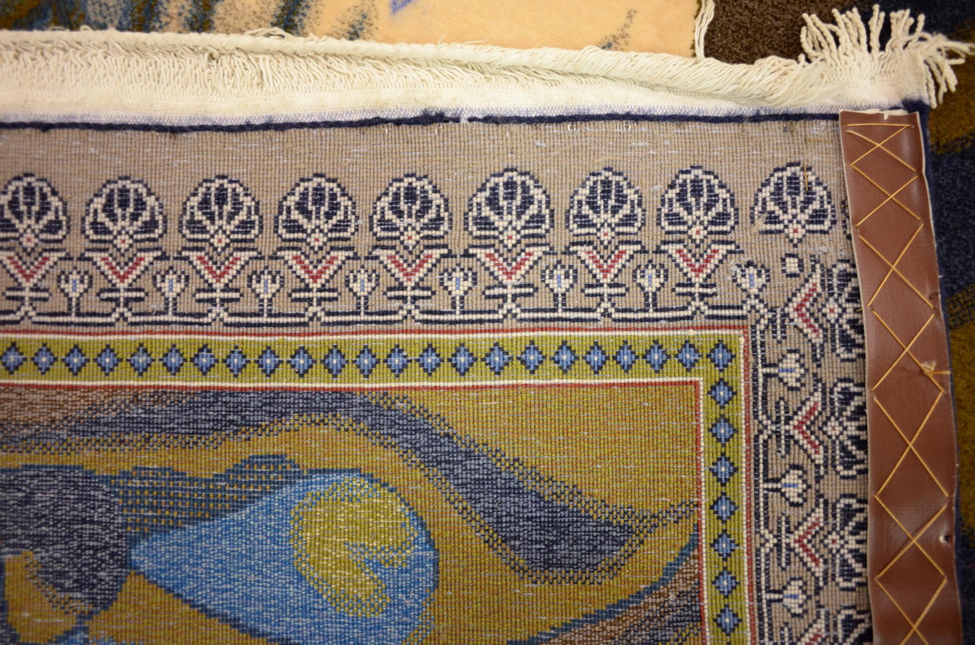 3' 9 x 5' 8 Hand Knotted Isfahan Persian Rug