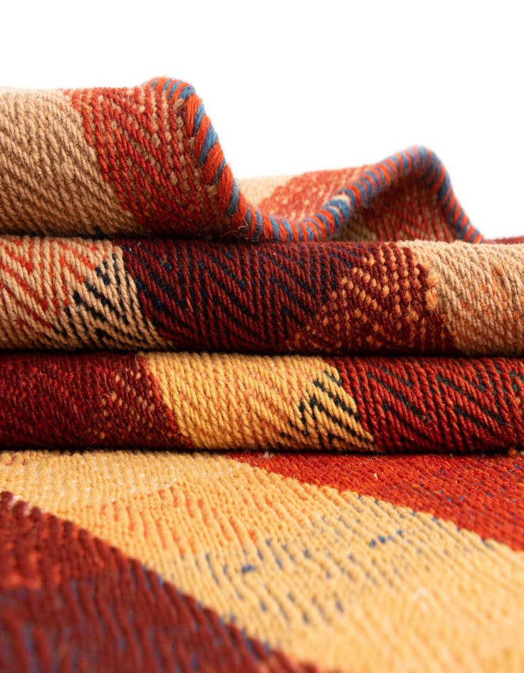 Detail image of 5' 5 x 6' 11 Jajim Wool Rug