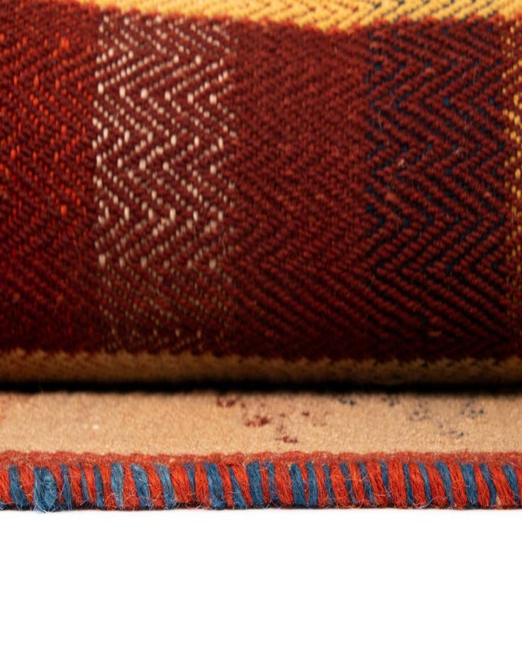 Detail image of 5' 5 x 6' 11 Jajim Wool Rug