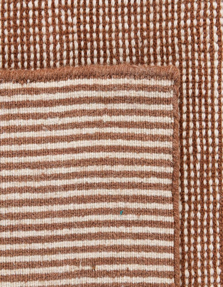 Detail image of 5' 2 x 8' 1 Hand Woven Jill Zarin English Manor Wool Rug