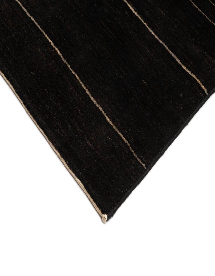 Detail image of 4' 5 x 6' 4 Juma Wool Rug