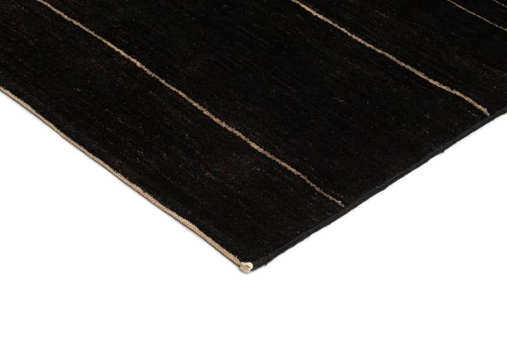 Detail image of 4' 5 x 6' 4 Juma Wool Rug