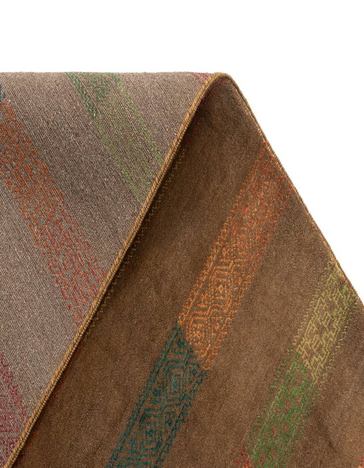 Detail image of 6' 8 x 9' 9 Juma Wool Rug