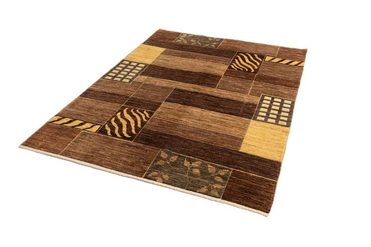 Detail image of 4' 11 x 6' 6 Juma Wool Rug