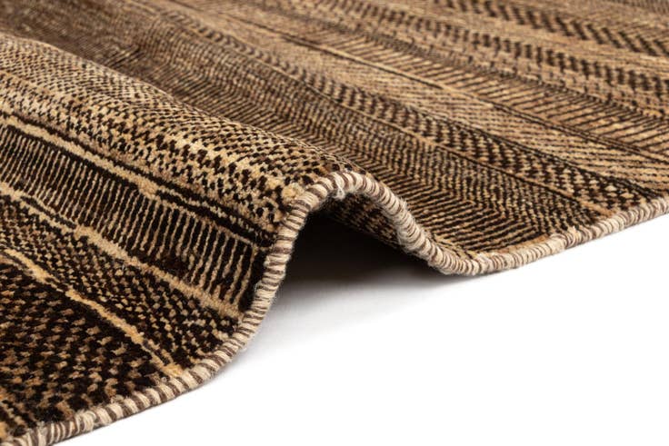 Detail image of 4' 7 x 6' 7 Juma Wool Rug