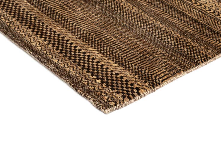 Detail image of 4' 7 x 6' 7 Juma Wool Rug
