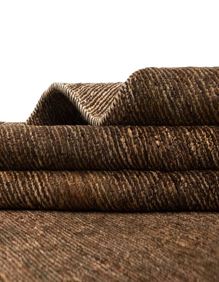 Detail image of 5' 5 x 8' Juma Wool Rug