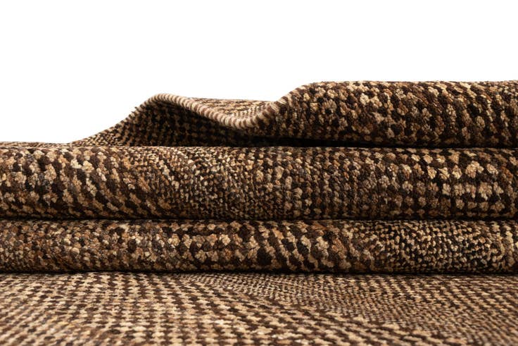 Detail image of 5' 3 x 8' Juma Wool Rug