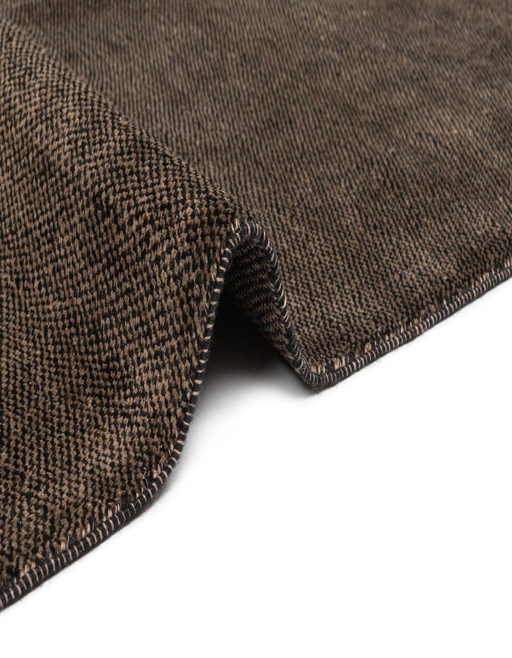 Detail image of 5' 6 x 7' 10 Juma Wool Rug