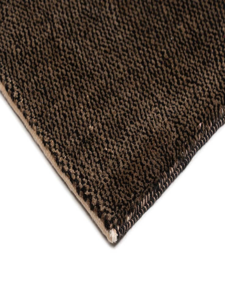 Detail image of 5' 6 x 7' 10 Juma Wool Rug